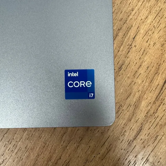 Ультрабук Б-клас Dell Latitude 5520 / 15.6" (1920x1080) IPS Touch / Intel Core i7-1165G7 (4 (8) ядра по 2.8 - 4.7 GHz) / 16 GB DDR4 / 512 GB SSD / Intel Iris Xe Graphics / WebCam б/в - зображення 8