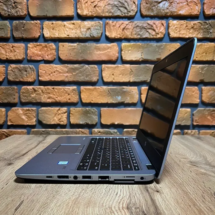 Нетбук Б-клас HP EliteBook 820 G4 / 12.5" (1920x1080) IPS / Intel Core i5-7200U (2 (4) ядра по 2.5 - 3.1 GHz) / 8 GB DDR4 / 512 GB SSD / Intel HD Graphics 620 / WebCam / VGA б/в - зображення 6