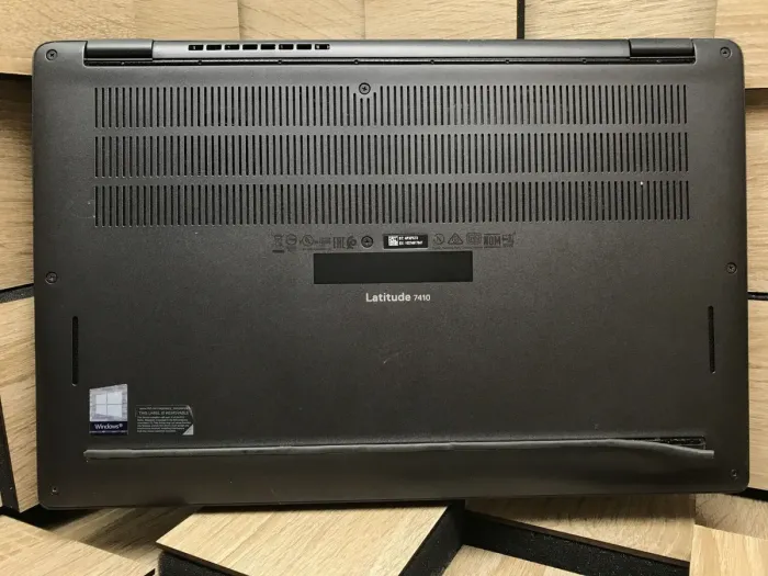 Ультрабук Б-клас Dell Latitude 7410 / 14" (1920x1080) IPS / Intel Core i5-10210U (4 (8) ядра по 1.6 - 4.2 GHz) / 8 GB DDR4 / 256 GB SSD M.2 / Intel UHD Graphics / WebCam / Fingerprint / USB 3.2 / HDMI / Windows 10 б/в - зображення 9