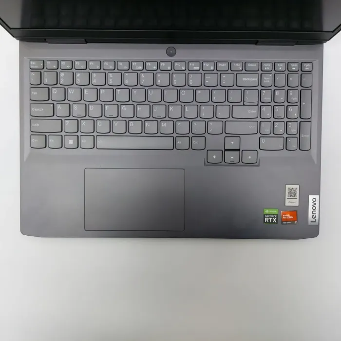 Ігровий ноутбук Lenovo LOQ / 15.6" (1920x1080) IPS / AMD Ryzen 7 7840HS (8 (16) ядер по 3.8 - 5.1 GHz) / 16 GB DDR5 / 512 GB SSD / nVidia GeForce RTX 4050, 6 GB GDDR6, 96-bit / WebCam б/в - зображення 3