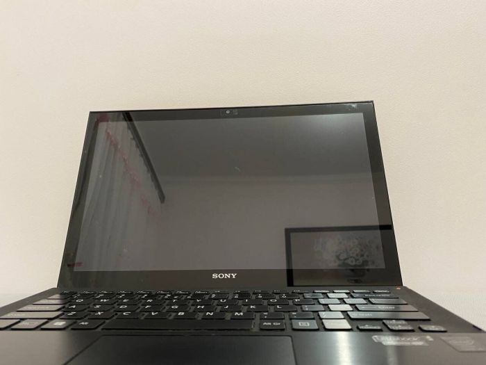 Ноутбук Б-клас Sony Vaio SVP132A1CM / 13.1" (1920x1080) TN / Intel Core i5-4200U (2 (4) ядра по 1.6 - 2.6 GHz) / 4 GB DDR3 / 128 GB SSD / Intel HD Graphics 4400 / WebCam б/в - зображення 3