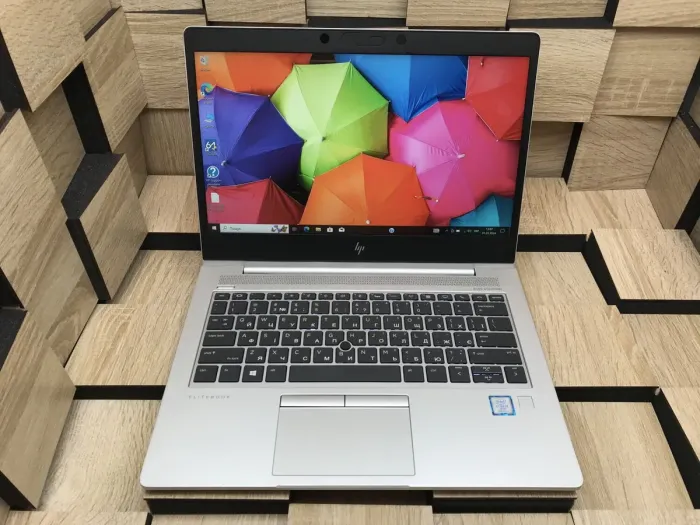 Ультрабук Б-клас HP EliteBook 830 G5 / 13.3" (1920x1080) IPS / Intel Core i7-8650U (4 (8) ядра по 1.9 - 4.2 GHz) / 8 GB DDR4 / 256 GB SSD M.2 / Intel UHD Graphics 620 / WebCam / USB 3.1 / HDMI б/в - зображення 2