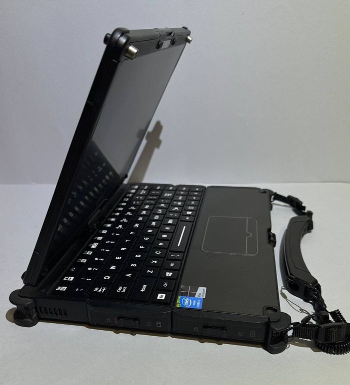 Захищений ноутбук-трансформер Getac V110 G2 / 11.6" (1366x768) IPS Touch / Intel Core i7-5500U (2 (4) ядра по 2.4 - 3.0 GHz) / 8 GB DDR3 / 128 GB SSD + 128 GB SSD / Intel HD Graphics 5500 / WebCam / / Win 10 Pro б/в - зображення 5