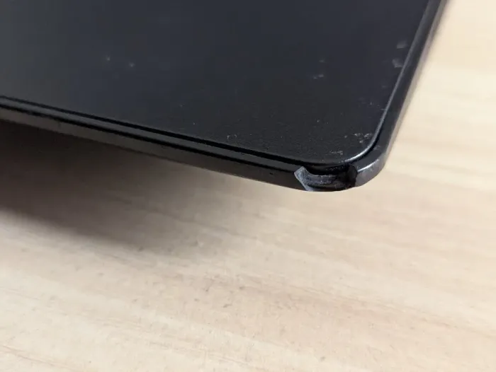 Ноутбук Б-клас Dell Latitude 3590 / 15.6" (1920x1080) TN / Intel Core i5-8250U (4 (8) ядра по 1.6 - 3.4 GHz) / 12 GB DDR4 / 128 GB SSD + 1000 GB HDD / Intel UHD Graphics 620 / WebCam б/в - зображення 3