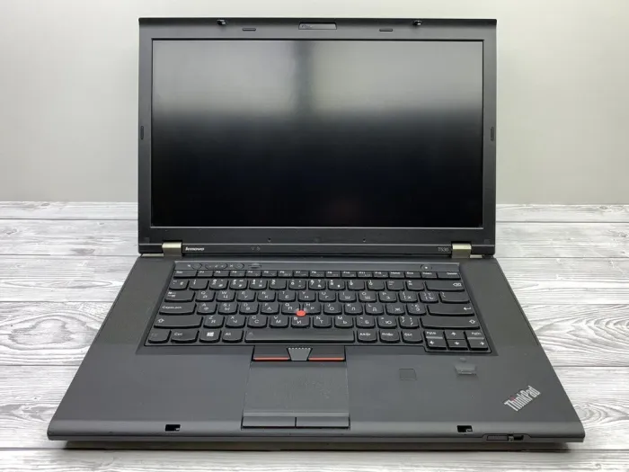 Ноутбук Б-клас Lenovo ThinkPad T530 / 15.6" (1920x1080) TN / Intel Core i7-3630QM (4 (8) ядра по 2.4 - 3.4 GHz) / 16 GB DDR3 / 240 GB SSD / nVidia NVS 5400M, 1 GB GDDR3, 128-bit / WebCam / DVD-ROM б/в - зображення 2