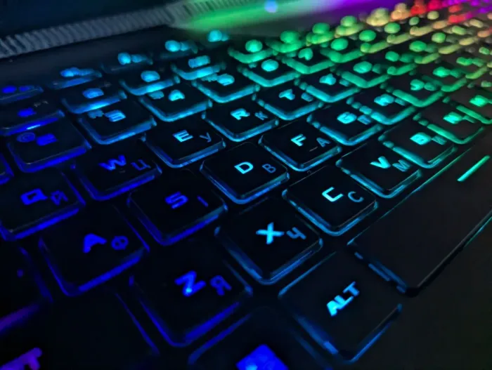 Игровой ноутбук Asus ROG Strix Scar 17 / 17.3" (2560x1440) IPS / Intel Core i9-12900H (14 (20) ядер по 3.8 - 5.0 GHz) / 32 GB DDR5 / 1000 GB SSD / nVidia GeForce RTX 3070 Ti, 8 GB GDDR6X, 256-bit / HDMI / Windows 10 б/в - зображення 6