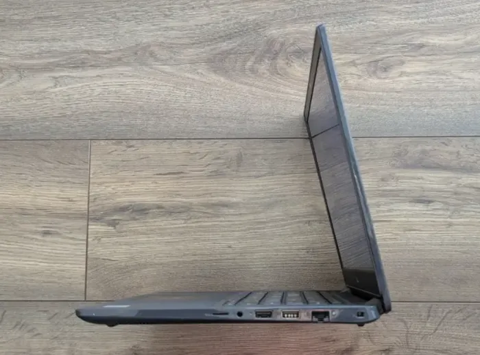 Ультрабук Dell Latitude 3410 / 14" (1366x768) TN / Intel Core i5-10210U (4 (8) ядра по 1.6 - 4.2 GHz) / 8 GB DDR4 / 256 GB SSD / Intel UHD Graphics / WebCam б/в - зображення 5