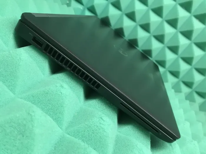 Ноутбук Б-клас Dell Latitude E5470 / 14" IPS / Core i5-6300HQ (4 ядра по 2.3-3.2GHz) / 8GB DDR4 / 180GB SSD / HD Graphics 530 / WebCam / HDMI / Win 10 б/в - зображення 7