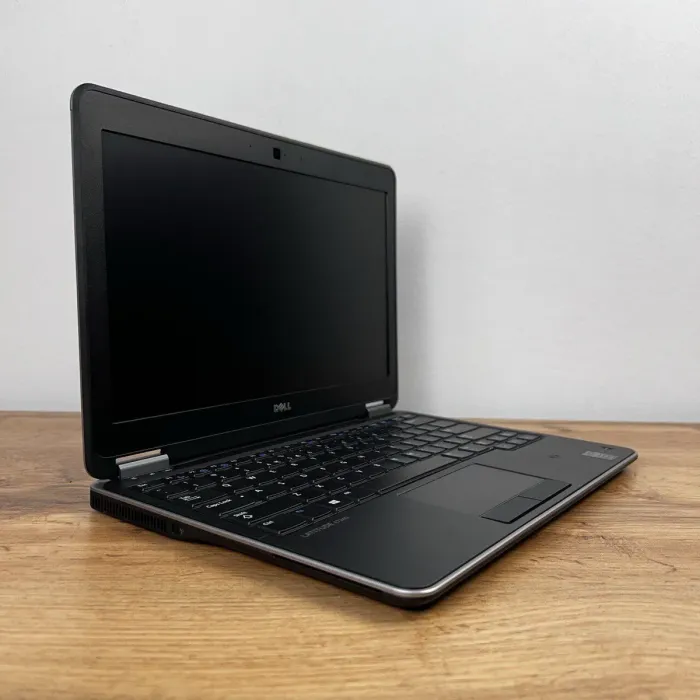 Нетбук Dell Latitude E7240 / 12.5" (1366x768) TN / Intel Core i5-4300U (2 (4) ядра по 1.9 - 2.9 GHz) / 8 GB DDR3 / 256 GB SSD / Intel HD Graphics 4400 / WebCam / Mini DisplayPort б/в - зображення 3