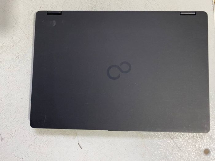 Нетбук Fujitsu LifeBook U729 / 12.5" (1920x1080) IPS / Intel Core i5-8265U (4 (8) ядра по 1.6 - 3.9 GHz) / 8 GB DDR4 / 256 GB SSD / UHD Graphics / WebCam б/в - зображення 7