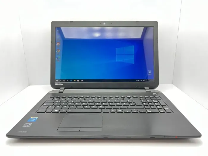 Ноутбук Toshiba Satellite Pro C50-B / 15.6" (1366x768) TN / Intel Celeron N2830 (2 ядра по 2.16 - 2.41 GHz) / 4 GB DDR3 / 120 GB SSD / Intel HD Graphics / WebCam б/в - зображення 2