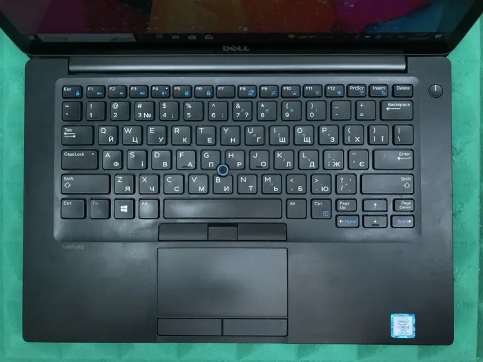 Ноутбук Б-класс Dell Latitude 7480 / 14" IPS Touch / Intel Core i5-7300U (2(4) ядра по 2.6-3.5 GHz) / 8GB DDR4 / 256GB SSD M.2 / HD Graphics 620 / WebCam / HDMI б/в - зображення 4