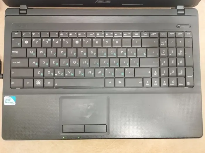 Ноутбук Asus X54C / 15.6" (1366x768) TN / Intel Pentium B960 (2 ядра по 2.2 GHz) / 4 GB DDR3 / 120 GB SSD / Intel HD Graphics / WebCam / DVD-RW б/в - зображення 3