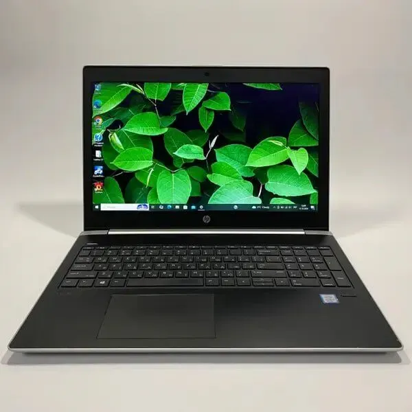Ноутбук Б-клас HP ProBook 450 G5 / 15.6" (1366x768) TN / Intel Core i5-8250U (4 (8) ядра по 1.6 - 3.4 GHz) / 16 GB DDR4 / 256 GB SSD / Intel UHD Graphics 620 / WebCam / TouchID б/в - зображення 2
