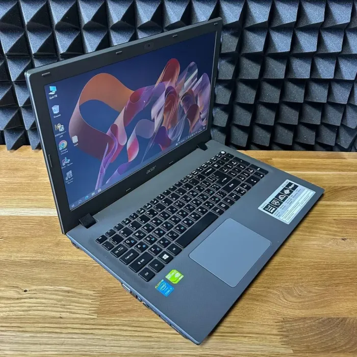 Ноутбук Б-клас Acer Aspire E5-573 / 15.6" (1366x768) TN / Intel Core i5-5200U (2 (4) ядра по 2.2 - 2.7 GHz) / 8 GB DDR3 / 256 GB SSD / nVidia GeForce 940M, 4 GB GDDR3, 64-bit / WebCam / DVD-ROM б/в - зображення 6