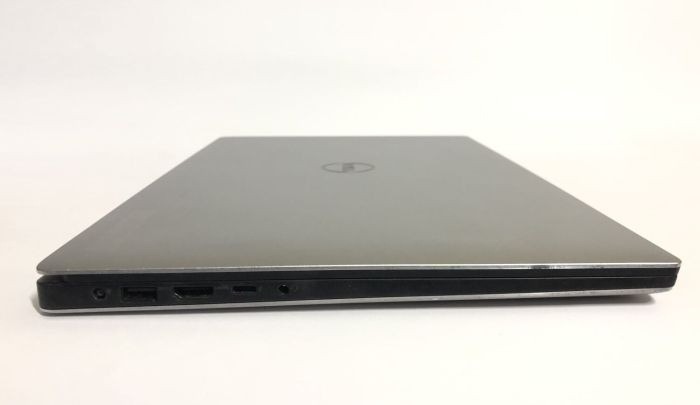 Мобільна робоча станція Dell Precision 5520 / 15,6" (1920x1080) IPS / Intel Core i7-6820HQ (4 (8) ядра по 2,7 - 3,6 ГГц) / 16 ГБ DDR4 / 256 ГБ SSD M.2 / nVidia Quadro M1200, 4 ГБ GDDR5, 128-біт / WebCam / Win 10 Pro б/в - зображення 4