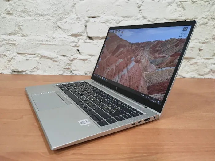 Ультрабук HP EliteBook 840 G7 / 14" (1920x1080) IPS / Intel Core i5-10210U (4 (8) ядра по 1.6 - 4.2 GHz) / 16 GB DDR4 / 240 GB SSD / Intel UHD Graphics / WebCam б/в - зображення 4