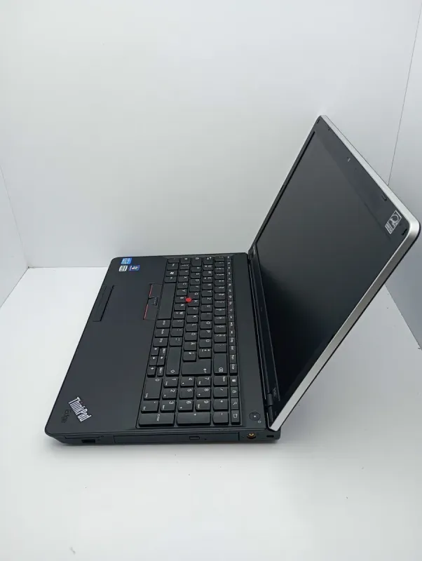 Ноутбук Lenovo ThinkPad Edge E520 / 15.6" (1366x768) TN / Intel Core i5-2410M (2 (4) ядра по 2.3 - 2.9 GHz) / 6 GB DDR3 / 500 GB HDD / AMD Radeon HD 6630M, 1 GB DDR3, 64-bit / WebCam б/в - зображення 6