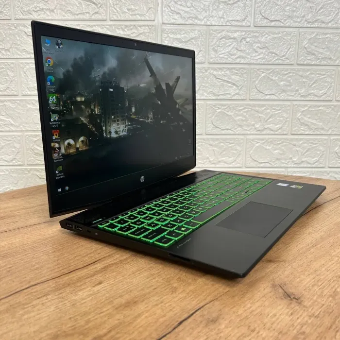 Ігровий ноутбук Б-клас HP Pavilion Gaming 15-cx0056wm / 15.6" (1920x1080) IPS / Intel Core i5-8300H (4 (8) ядра по 2.3 - 4.0 GHz) / 16 GB DDR4 / 512 GB SSD / nVidia GeForce GTX 1050 Ti, 4 GB GDDR5, 128-bit / WebCam б/у - зображення 4