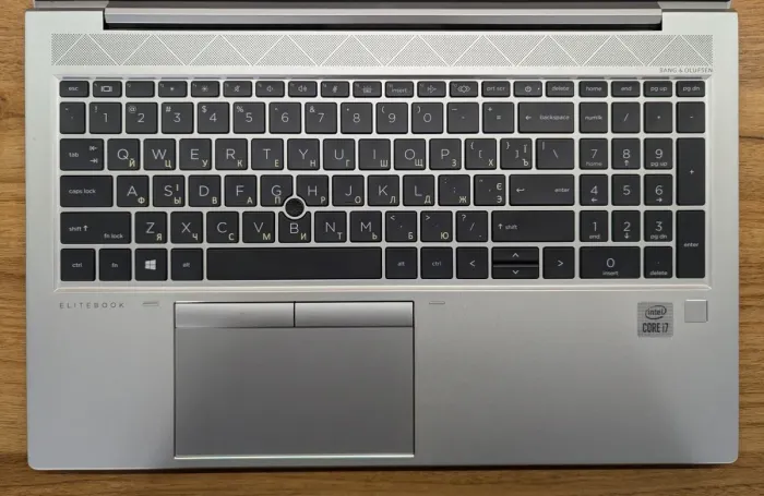 Ультрабук HP EliteBook 850 G7 / 15.6" (1920x1080) IPS / Intel Core i7-10610U (4 (8) ядра по 1.8 - 4.9 GHz) / 16 GB DDR4 / 480 GB SSD / Intel UHD Graphics / Fingerprint / WebCam / Windows 10 б/в - зображення 3