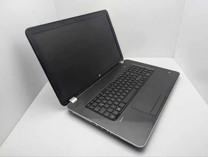 Ноутбук HP 17-e026sg / 17.3" (1600x900) TN / AMD A10-5750M (4 ядра по 2.5 - 3.5 GHz) / 8 GB DDR3 / 240 GB SSD / AMD Radeon HD 8670M, 1 GB GDDR3, 64-bit / WebCam / DVD-ROM б/в - зображення 6