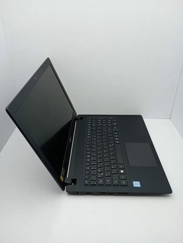 Ноутбук Acer A315 / 15.6" (1920x1080) TN / Intel Core i3-6006U (2(4) ядра по 2.0 GHz) / 8 GB DDR4 / 120 GB SSD / Intel HD Graphics 520 / WebCam б/в - зображення 3