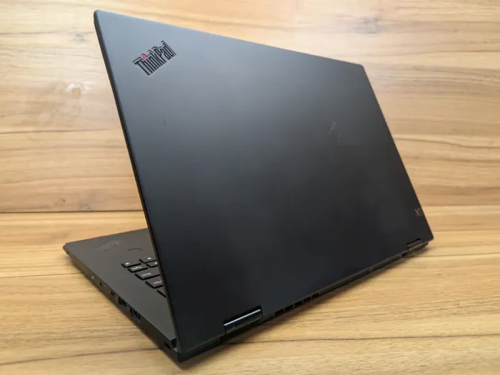 Ноутбук-трансформер Б-клас Lenovo ThinkPad x1 Carbon 3rd / 14" (1920x1080) IPS Touch / Intel Core i7-8550U (4 (8) ядра по 1.8 - 4.0 GHz) / 8 GB DDR3 / 512 GB SSD / Intel UHD Graphics 620 / WebCam / TouchID / Windows 10 б/в - зображення 9