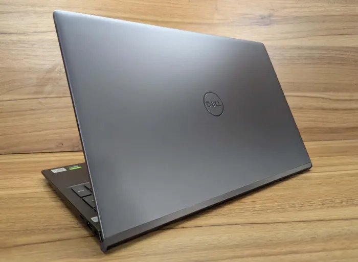 Ігровий ноутбук Dell Vostro 7500 / 15.6" (1920x1080) IPS / Intel Core i7-10750H (6 (12) ядер по 2.6 - 5.0 GHz) / 16 GB DDR4 / 512 GB SSD / nVidia GeForce GTX 1650, 4 GB GDDR6, 128-bit / WebCam / Fingerprint / Windows 10 б/в - зображення 7