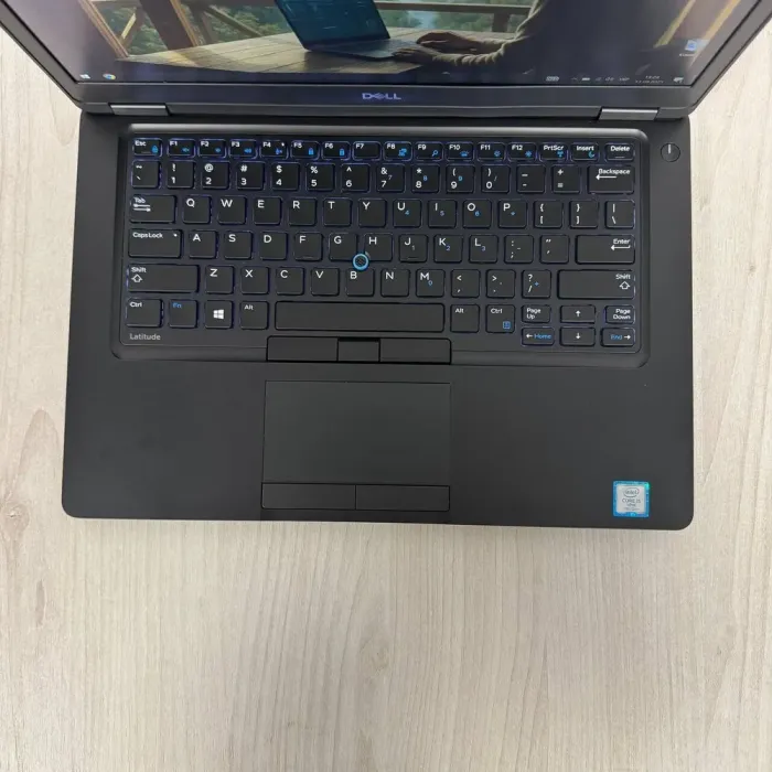 Ультрабук Б-клас Dell Latitude 5480 / 14" (1920x1080) IPS / Intel Core i5-7440HQ (4 ядра по 2.8 - 3.8 GHz) / 8 GB DDR4 / 128 GB SSD M.2 / Intel HD Graphics 630 / WebCam б/в - зображення 7