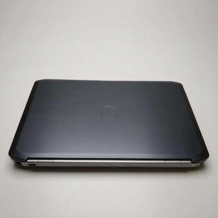 Ноутбук Б-клас Dell Latitude E5520 / 15.6" (1366x768) TN / Intel Core i5-2410M (2 (4) ядра по 2.3 - 2.9 GHz) / 8 GB DDR3 / 512 GB SSD / Intel HD Graphics 3000 / WebCam / DVD-ROM / Win 10 Pro б/в - зображення 3