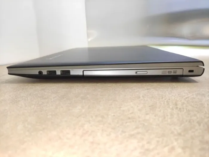 Ноутбук Lenovo IdeaPad Z500 / 15.6" (1366x768) TN / Intel Core i7-3520M (2 (4) ядра по 2.9 - 3.6 GHz) / 8 GB DDR3 / 1000 GB HDD / nVidia GeForce GT 645M, 2 GB DDR3, 128-bit / WebCam / АКБ не тримає б/в - зображення 5