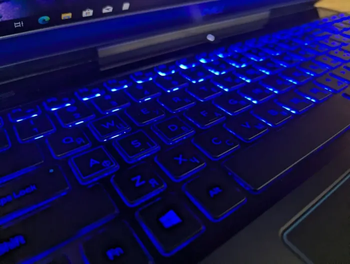 Ігровий ноутбук Dell G5 5590 / 15,6" (1920x1080) IPS / Intel Core i7-9750H (6 (12) ядер по 2,6 - 4,5 ГГц) / 16 ГБ DDR4 / 512 ГБ SSD / nVidia GeForce GTX 1650, 4 ГБ GDDR6, 128-біт / Веб-камера / Windows 10 б/в - зображення 6