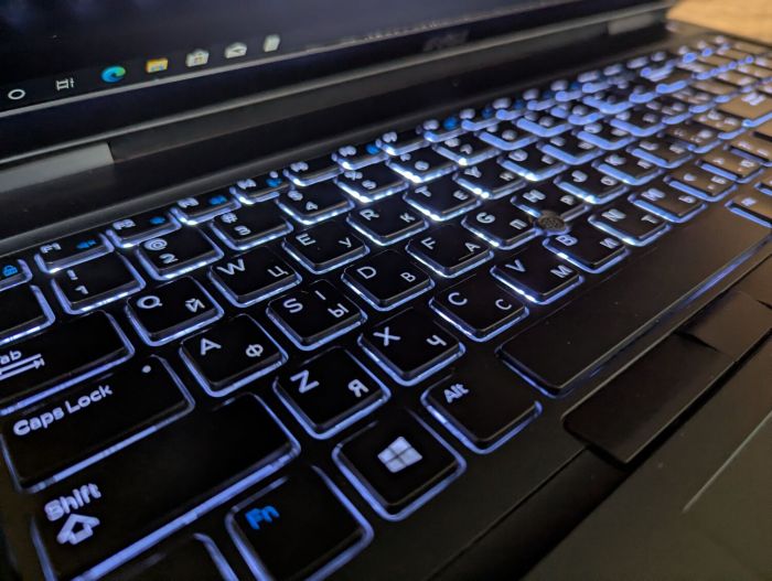 Ноутбук Dell Latitude 5580 / 15.6" (1920x1080) IPS / Intel Core i5-7300U (2 (4) ядра по 2.6 - 3.5 GHz) / 8 GB DDR4 / 240 GB SSD / Intel HD Graphics 620 / WebCam / HDMI / Windows 10 б/в - зображення 6