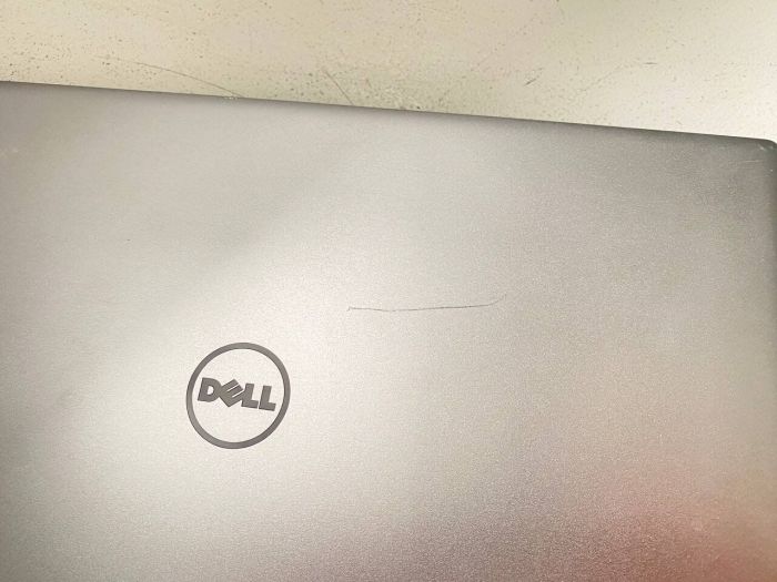 Ультрабук Б-клас Dell XPS 13 9360 / 13.3" (1920x1080) IPS / Intel Core i5-7200U (2 (4) ядра по 2.5 - 3.1 GHz) / 8 GB DDR3 / 256 GB SSD / HD Graphics 620 / WebCam б/в - зображення 4