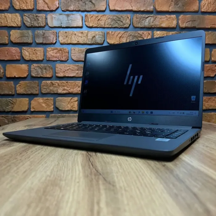 Ноутбук HP 240 G8 / 14" (1920x1080) IPS / Intel Core i7-1065G7 (4 (8) ядра по 1.3 - 3.9 GHz) / 8 GB DDR4 / 256 GB SSD / Intel Iris Plus Graphics / WebCam б/в - зображення 4