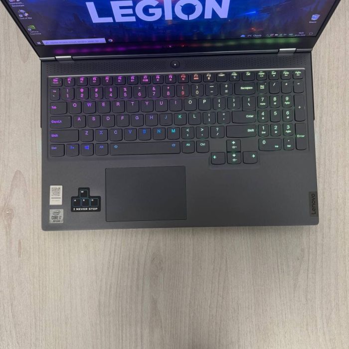Ігровий ноутбук Lenovo Legion 7 15IMHg05 / 15.6" (1920x1080) IPS / Intel Core i7-10875H (8 (16) ядер по 2,3 - 5,1 ГГц) / 16 ГБ DDR4 / 512 ГБ SSD / nVidia GeForce RTX 2080 Super Max-Q, 8 ГБ GDDR6, 256-біт / WebCam б/в - изображение 3