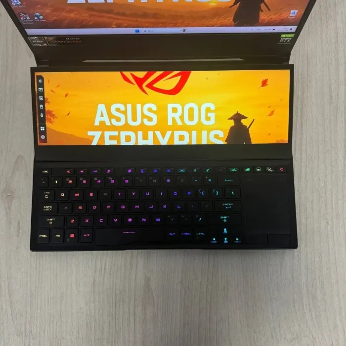 Ігровий ноутбук Asus ROG Zephyrus Duo 15Se GX551QS / 15,6” (3840×2160) IPS / AMD Ryzen 9 5900HX (8 (16) ядер по 3,3 - 4,6 ГГц) / 32 ГБ DDR4 / 1000 ГБ SSD / nVidia GeForce RTX 3080, 16 ГБ GDDR6, 256-біт б/в - зображення 3