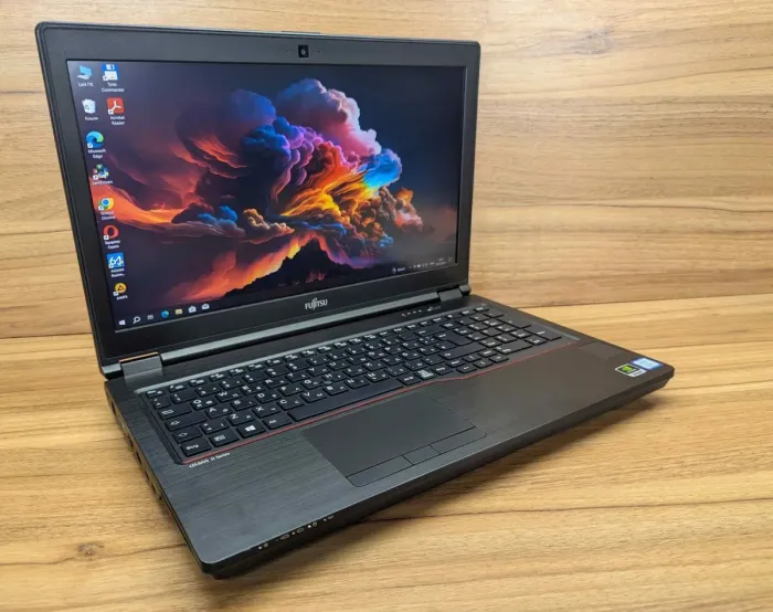 Мобільна робоча станція Fujitsu Celsius H780 / 15.6" (1920x1080) IPS / Intel Core i7-8750H (6 (12) ядер по 2.2 - 4.1 GHz) / 32 GB DDR4 / 512 GB SSD / nVidia Quadro P600, 4 GB GDDR5, 128-bit / WebCam / 4G / Windows 10 б/в - зображення 4