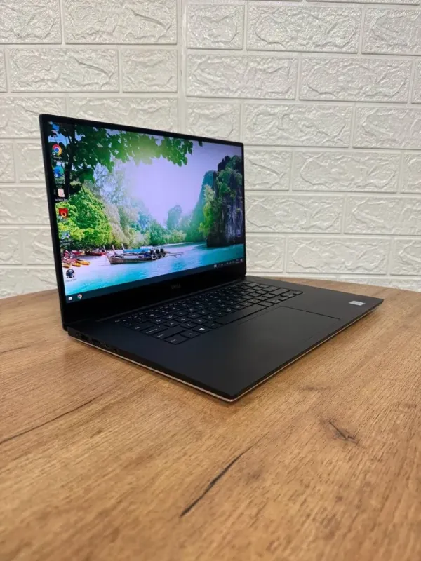 Мобільна робоча станція Dell Precision 5540 / 15.6" (3840x2160) IPS Touch / Intel Core i7-9850H (6 (12) ядер по 2.6 - 4.6 GHz) / 16 GB DDR4 / 512 GB SSD NVMe / nVidia Quadro T1000, 4 GB GDDR5, 128-bit / WebCam б/в - зображення 4