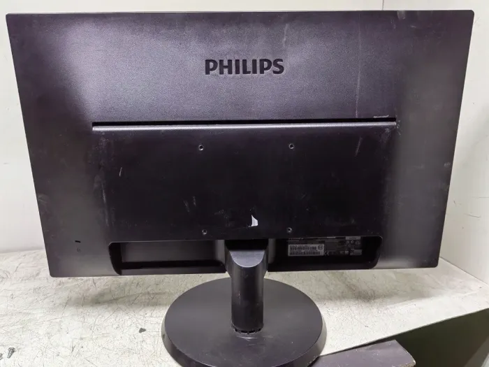 Монітор Б-клас Philips 223V5L / 22" (1920x1080) TN / 1x VGA / VESA 100x100 / Кабелі в комплекті б/в - зображення 4