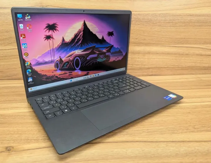 Ноутбук Dell Inspiron 15 3530 / 15.6" (1920x1080) IPS Touch / Intel Core i7-1355U (10 (12) ядер по 3.7 - 5.0 GHz) / 16 GB DDR4 / 480 GB SSD / Intel Iris Xe Graphics / WebCam / HDMI / Windows 10 б/в - зображення 4