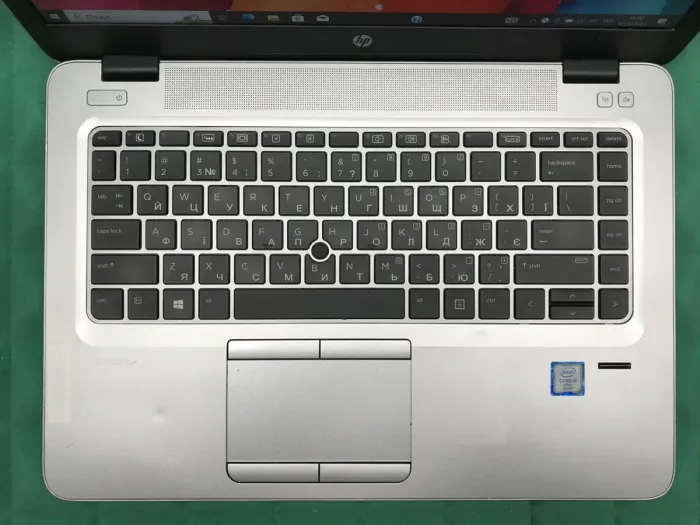 Ноутбук Б-клас HP EliteBook 840 G3 / 14" (1920x1080) IPS / Intel Core i5-6300U (2 (4) ядра по 2.4 - 3.0 GHz) / 8 GB DDR4 / 256 GB SSD / Intel HD Graphics 520 / WebCam / Fingerprint / DisplayPort б/в - зображення 4