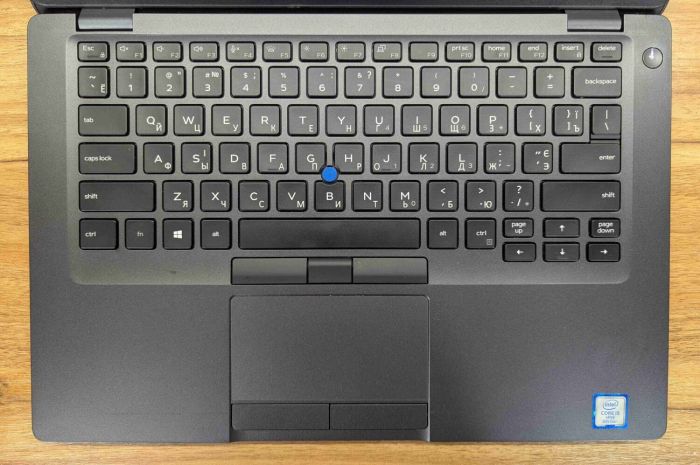 Ультрабук Dell Latitude 5400 / 14" (1366x768) TN / Intel Core i5-8365U (4 (8) ядра по 1.6 - 4.1 GHz) / 8 GB DDR4 / 240 GB SSD / Intel UHD Graphics / WebCam / Windows 10 б/в - зображення 3