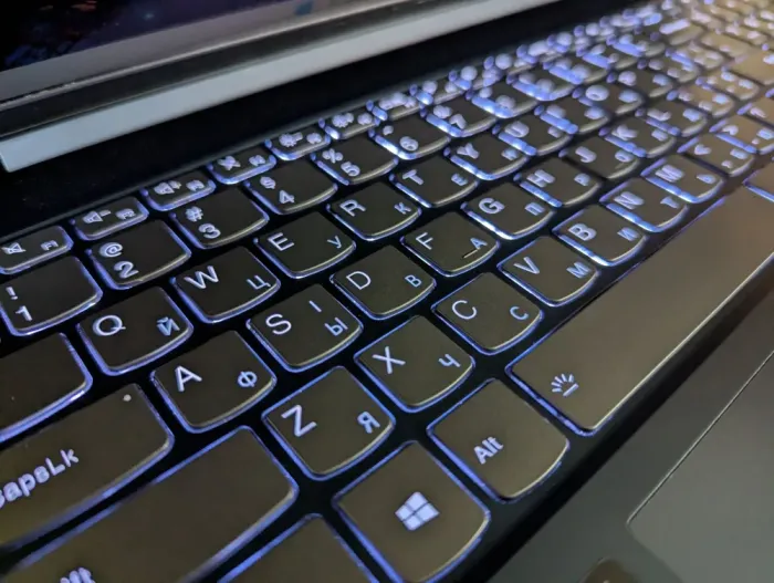 Ноутбук Lenovo IdeaPad 5 15ALC05 / 15.6" (1920x1080) IPS / AMD Ryzen 7 5700U (8 (16) ядер по 1.8 - 4.3 GHz) / 16 GB DDR4 / 512 GB SSD / AMD Radeon Graphics 512SP / WebCam / Windows 11 б/в - зображення 6