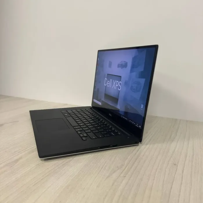 Ігровий ноутбук Б-класу Dell XPS 15 9550 / 15.6" (3840x2160) IPS Touch / Intel Core i7-6700HQ (4 (8) ядра по 2,6 - 3,5 ГГц) / 8 ГБ DDR4 / 256 ГБ SSD NVMe / nVidia GeForce GTX 960M, 2 ГБ GDDR5, 128-біт б/в - зображення 5