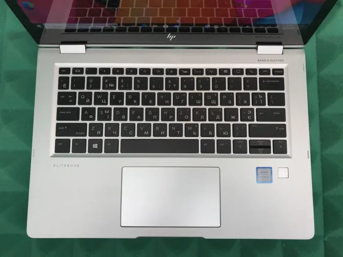 Ноутбук-трансформер HP EliteBook x360 1030 G2 / 13.3" IPS Touch / Core i5-7200U (2(4) ядра по 2.5-3.1 GHz) / 8GB DDR4 / 256GB SSD M.2 / HD Graphics 620 / WebCam / Fingerprint / USB 3.1 / HDMI б/в - зображення 4