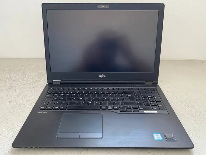 Ноутбук Б-клас Fujitsu LifeBook U757 / 15.6" (1920x1080) IPS / Intel Core i5-7200U (2 (4) ядра по 2.5 - 3.1 GHz) / 8 GB DDR4 / 256 GB SSD / Intel HD Graphics 620 / WebCam / HDMI б/в - зображення 2