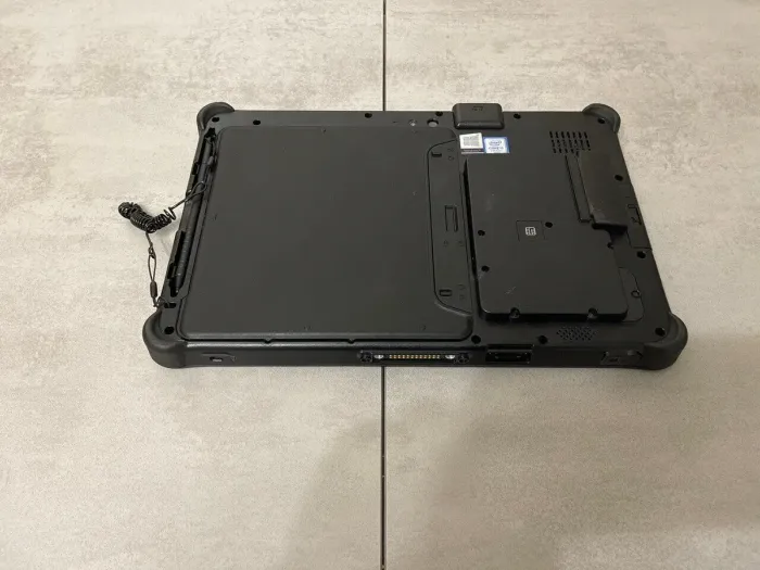 Захищений планшет Getac F110 G4 / 11.6" (1920x1080) IPS Touch / Intel Core i5-7200U (2 (4) ядра по 2.5 - 3.1 GHz) / 8 GB DDR4 / 256 GB SSD / Intel HD Graphics 620 / WebCam / Стилус / Два АКБ б/в - зображення 9