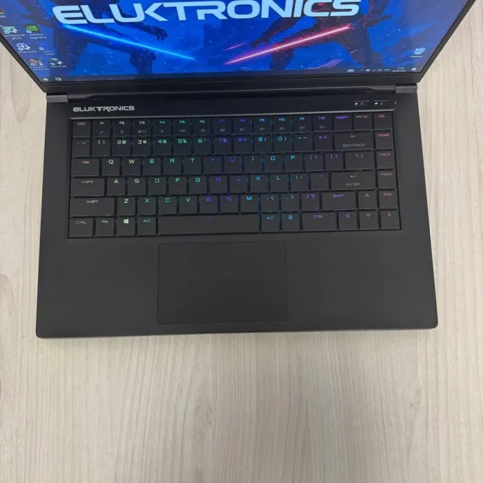 Ігровий ноутбук Eluktronics MAG-15 2070 / 15.6" (1920x1080) IPS / Intel Core i7-9750H (6 (12) ядер по 2.6 - 4.5 GHz) / 16 GB DDR4 / 512 GB SSD / nVidia GeForce RTX 2070 Max-Q, 8 GB GDDR6, 256-bit / WebCam б/в - зображення 7