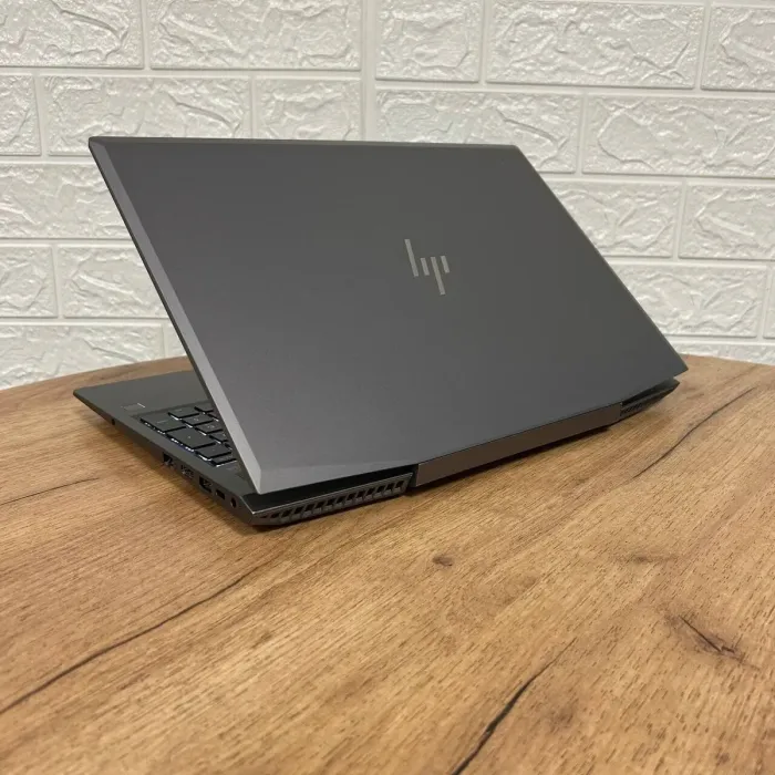 Мобільна робоча станція HP ZBook 15v G5 / 15.6" (1920x1080) IPS / Intel Core i7-8750H (6 (12) ядер по 2.2 - 4.1 GHz) / 16 GB DDR4 / 512 GB SSD NVMe / nVidia Quadro P600, 4 GB GDDR5, 128-bit / WebCam б/в - зображення 6